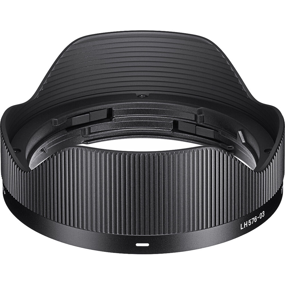 Sigma 17mm f/4 DG DN Contemporary Lens for Sony Cap
