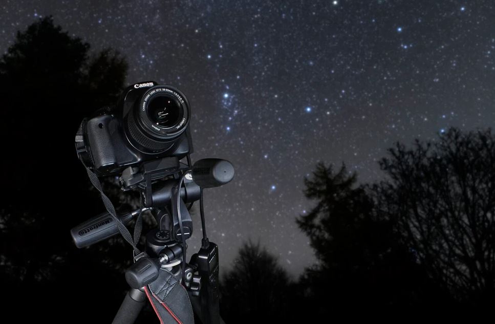 Light pollution filter for DSLR