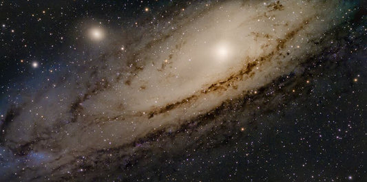 Who discovered the Andromeda Galaxy